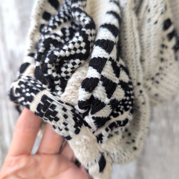 Ivy Jane Geometric Black and Cream Sweater - Picture 2 of 10